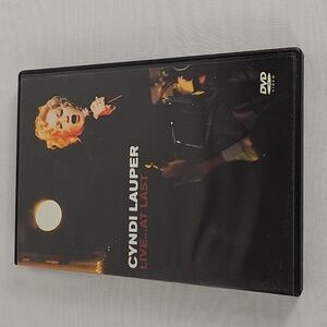 Cyndi Lauper Live at Last
